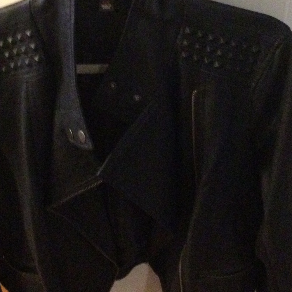 Leather Jacket - Picture 7 of 7